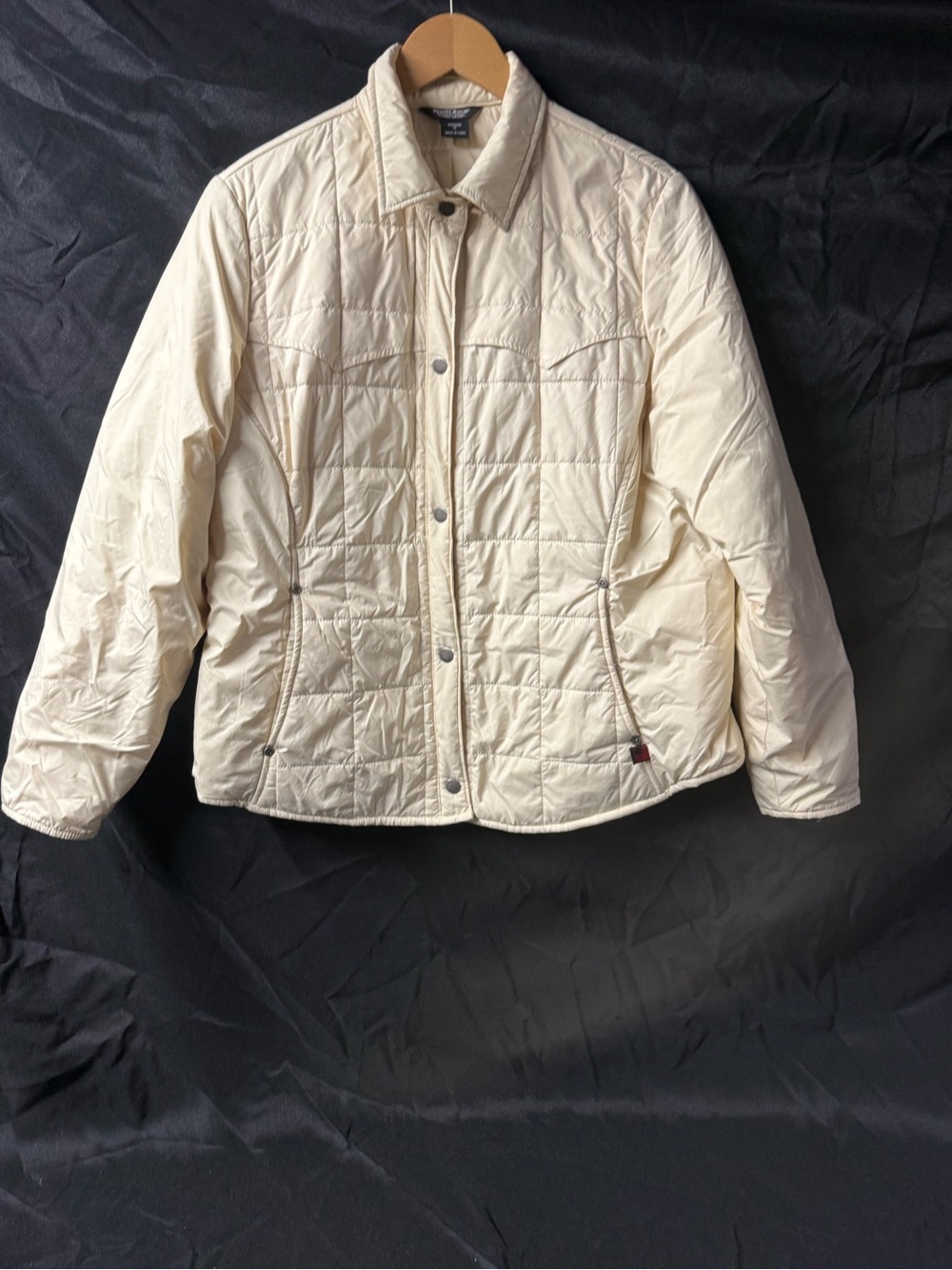 Woolrich Quilted Puffer Jacket in Cream size medium
